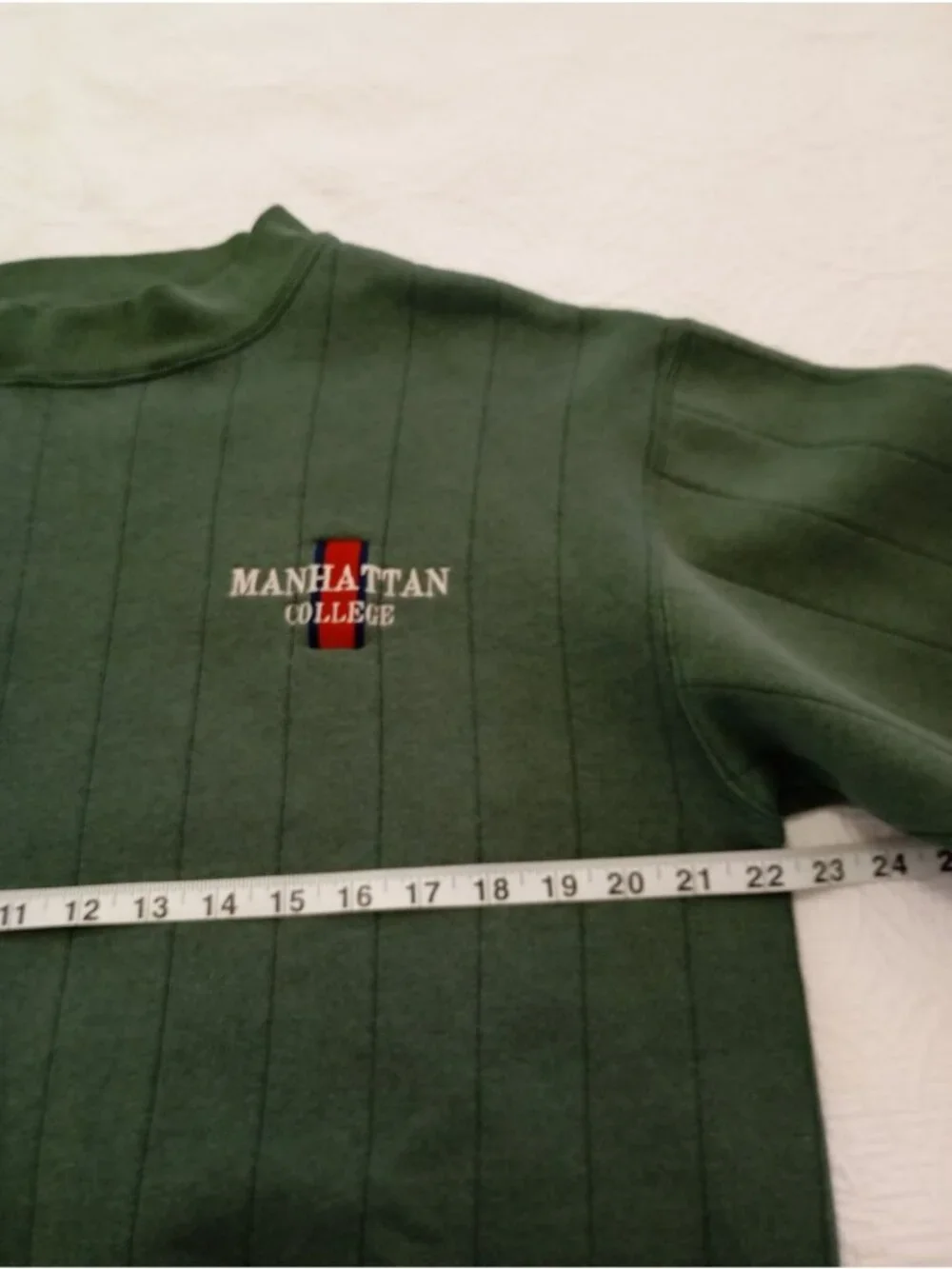 Vintage Jansport Manhattan College Green Sweatshirt Ribbed Crewneck L USA-Made - Picture 6 of 8